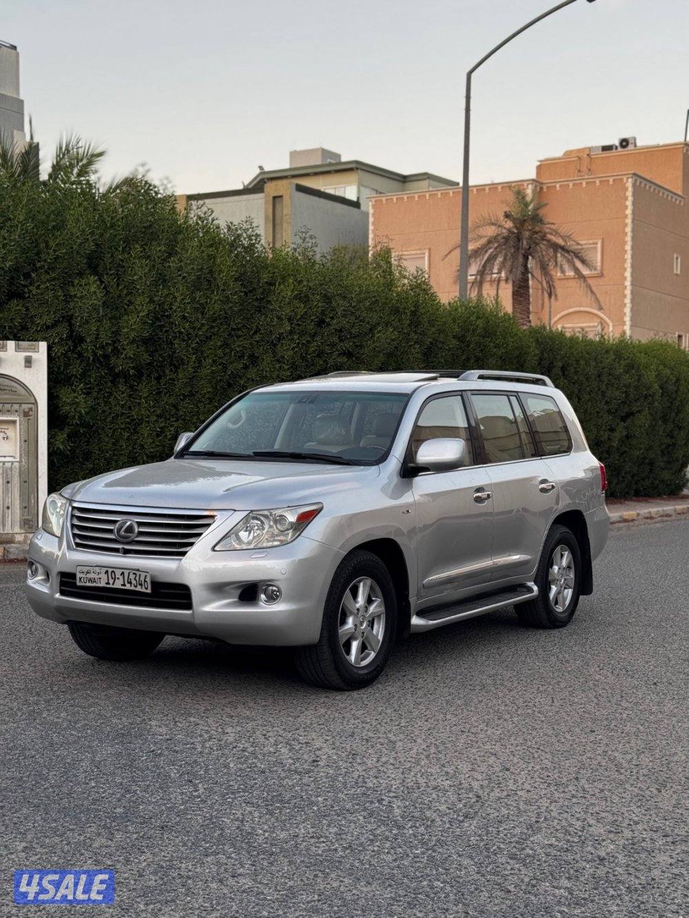 للبيع جيب لكزاس5703