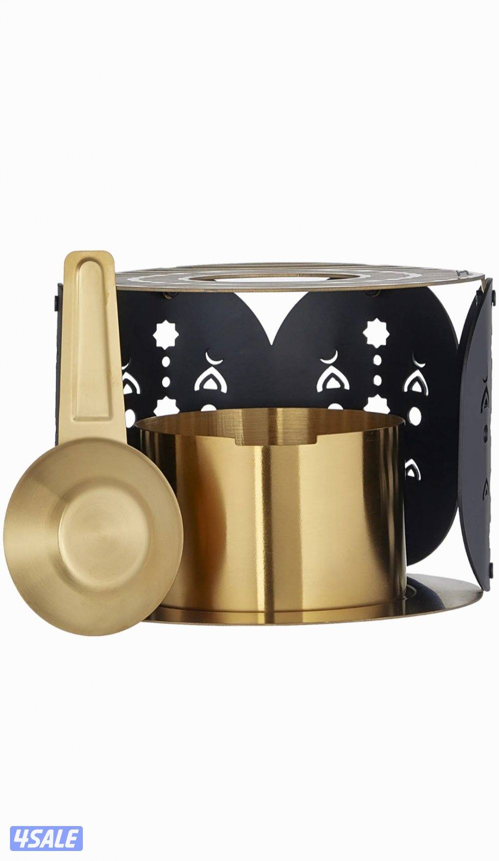 أبيات – دلة الهامة مع حامل ذهبي وأسود – سعة 1 لتر
Abyat – Alhama Dalla7