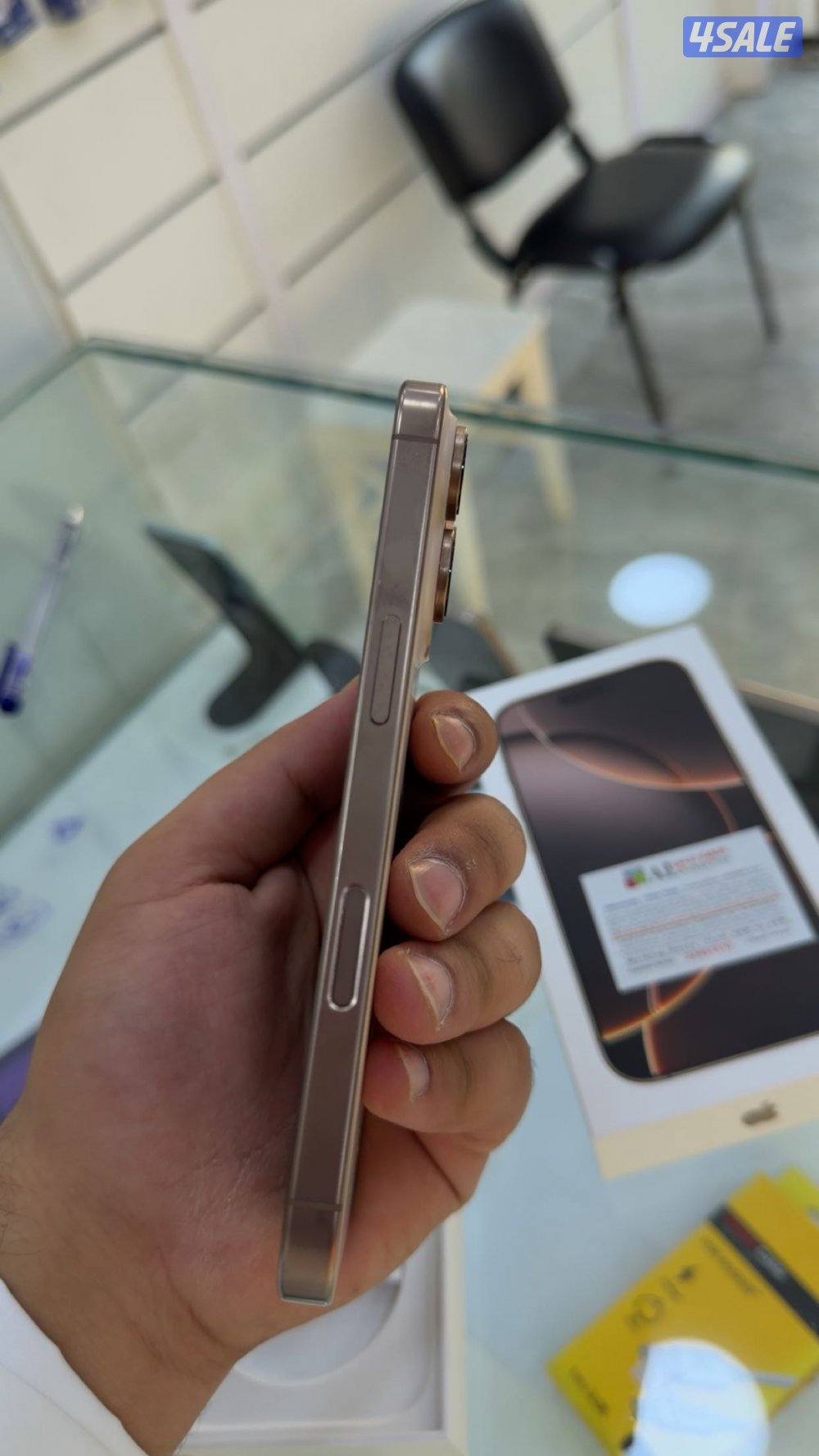 ١٦ برو بطاريه ٩٣ نضيف يوجده به خدوش خفيفه وليس كسر خدش بسيط3