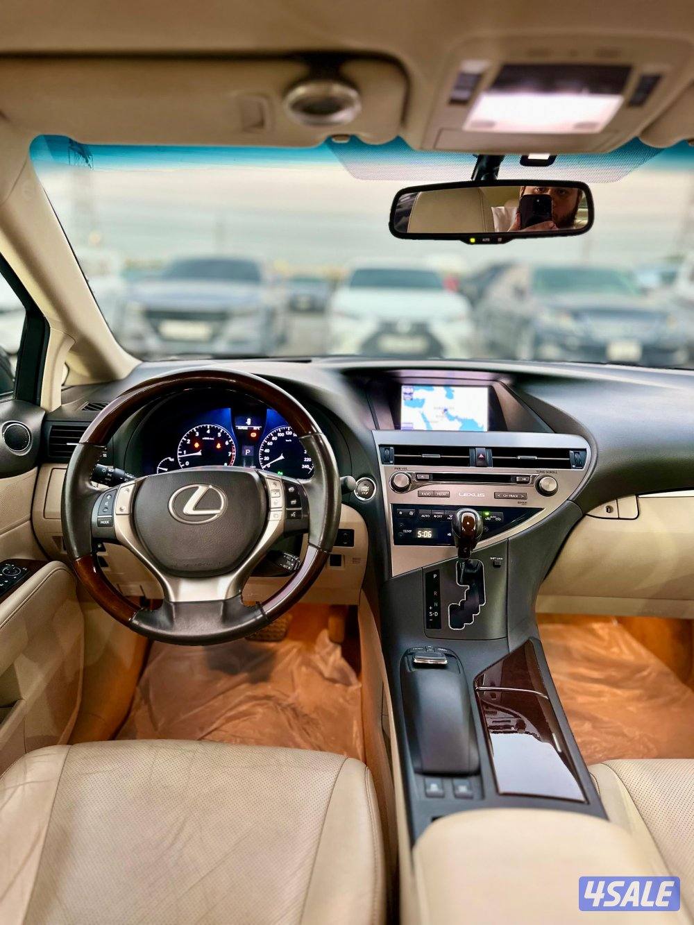 لكزس RX 350 الساير موديل 2015 عداد 1946