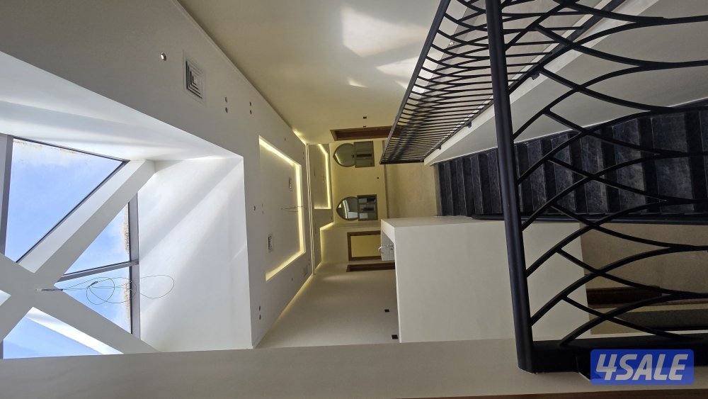 للايجار فيلا vip اول ساكن دورين كل العرفة ماستر وحديقة كبيرة0