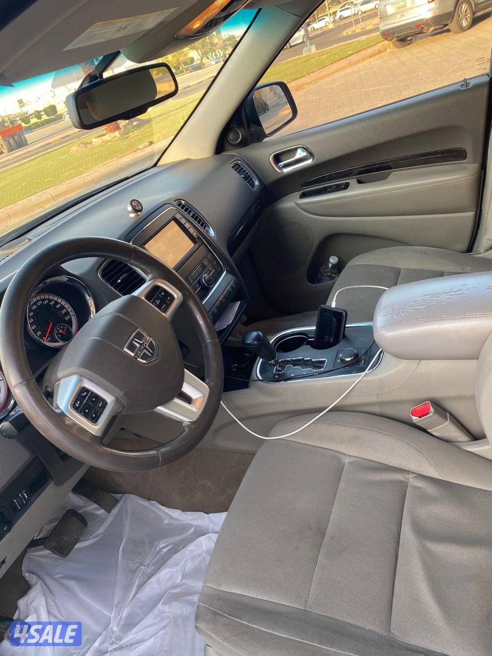 دودج درانجوا 2012 هيمي ٨ سلندر صبغ وكاله شرط الفحص عداد ٢٠٠ كم4