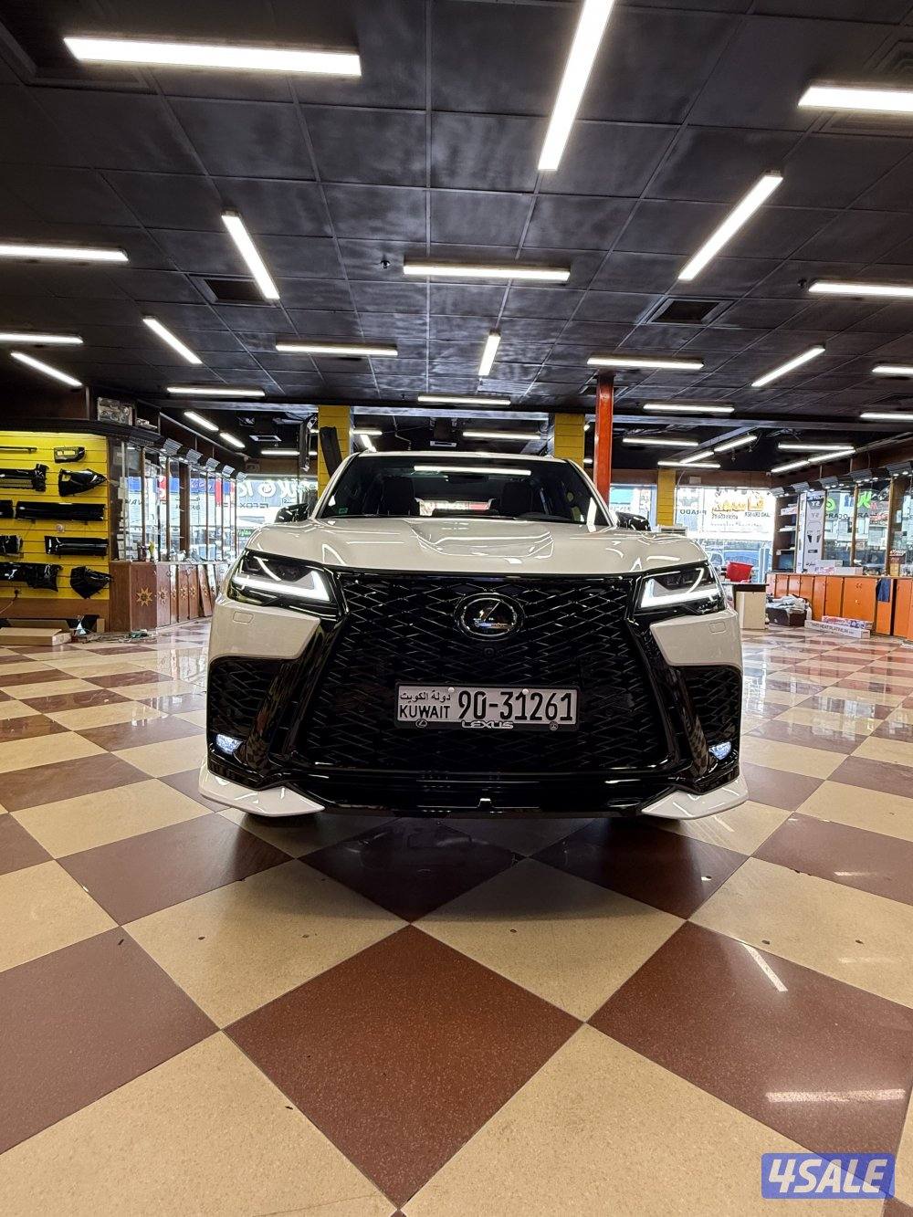 جيب لكزس LX 20252