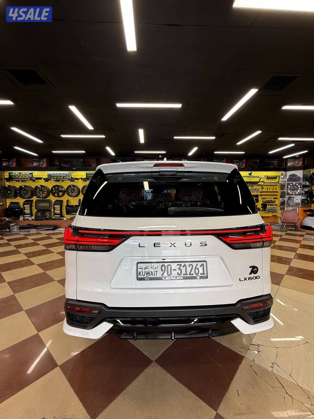 جيب لكزس LX 202511