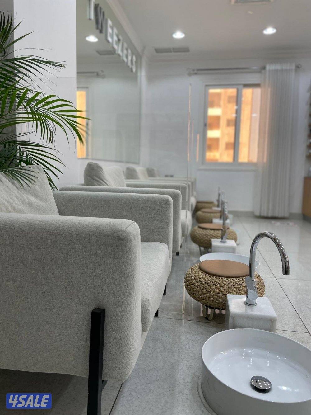 صالون نسائي مجهز من المالك مباشرة5