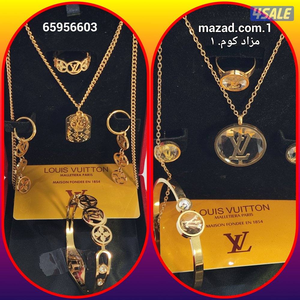 طقم كشوخي ماركات عالميه . ماستر مختوم + سوار

+ قلاده + خاتم + تراجي1