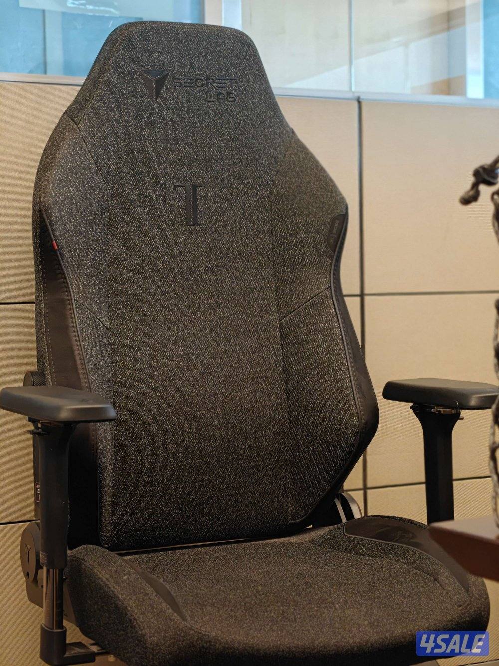 secretlab Gaming chair.0