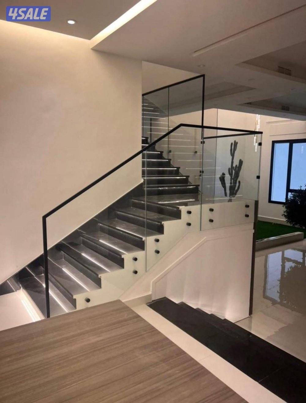 زجاج ومرايا دربزين زجاج شاوربكس درج زجاج بلكونات واجهات زجاج وأبواب وم1