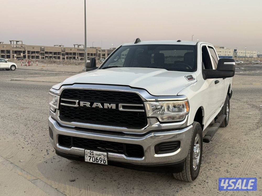 للبيع وانيت دودج رام 2023HD0