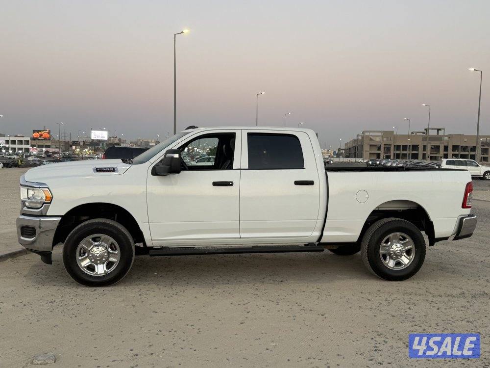 للبيع وانيت دودج رام 2023HD2