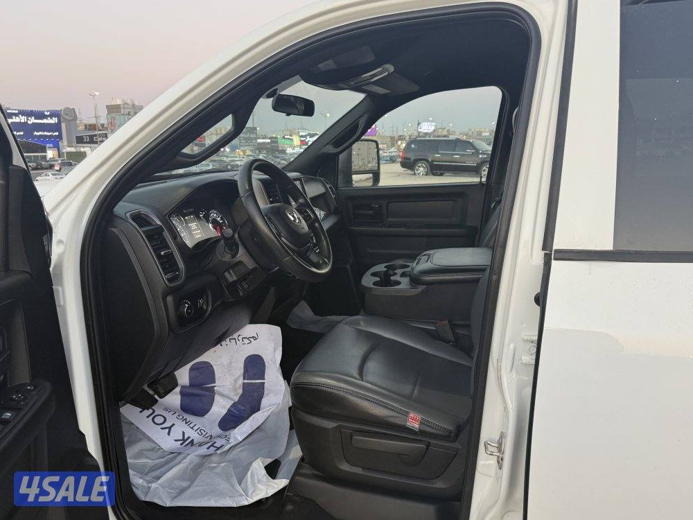للبيع وانيت دودج رام 2023HD6