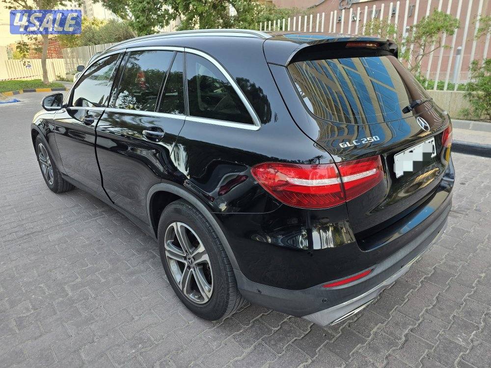 مرسيدس GLC 4 MATIC موديل 2019 صبغ الوكاله1