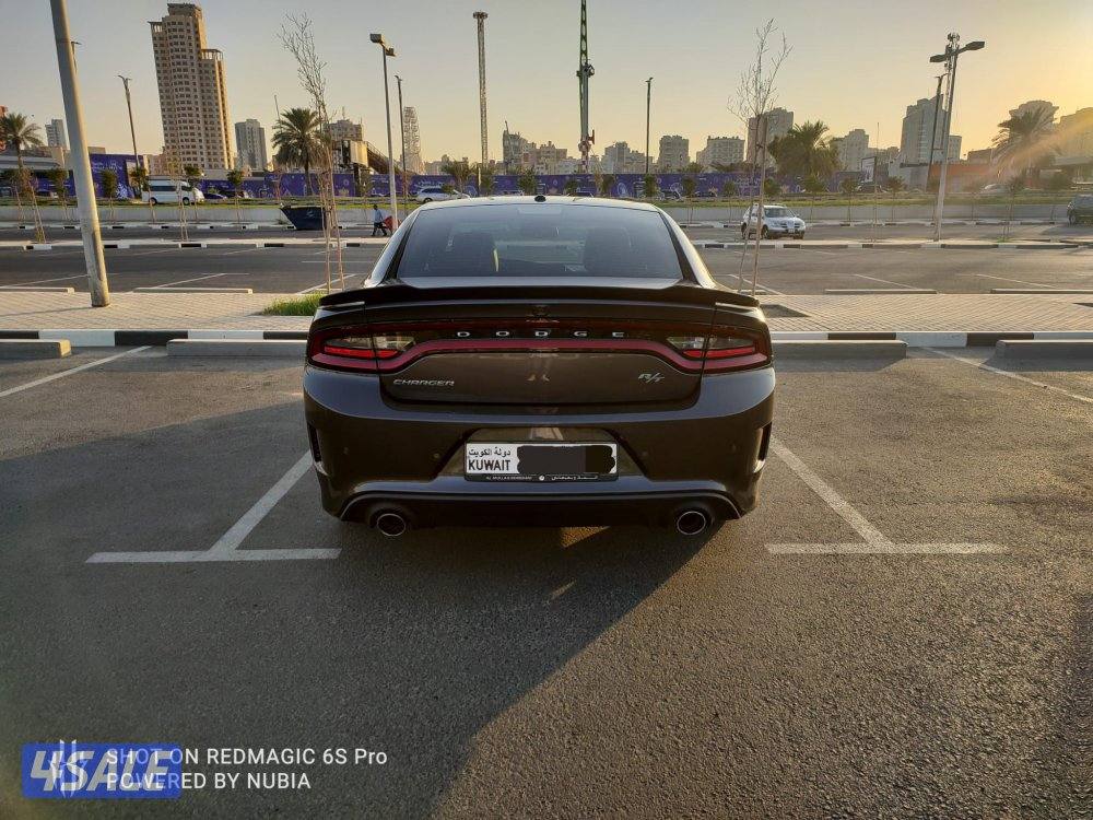 للبيع تشارجر ار تي ٢٠٢٢ صبغ وكاله4