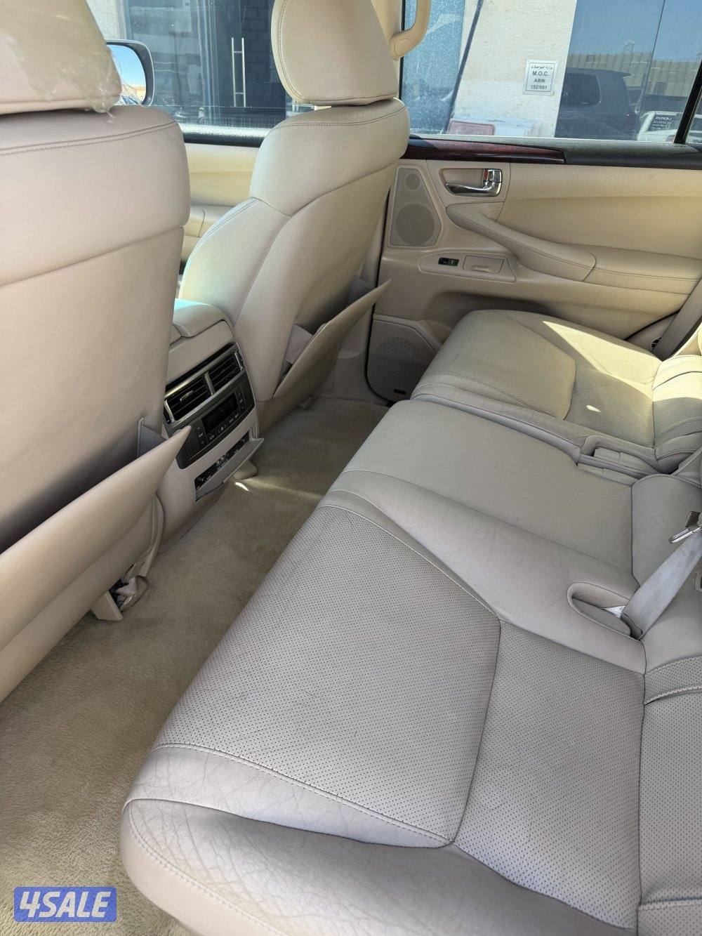 للبيع جيب لكزس موديل 20093