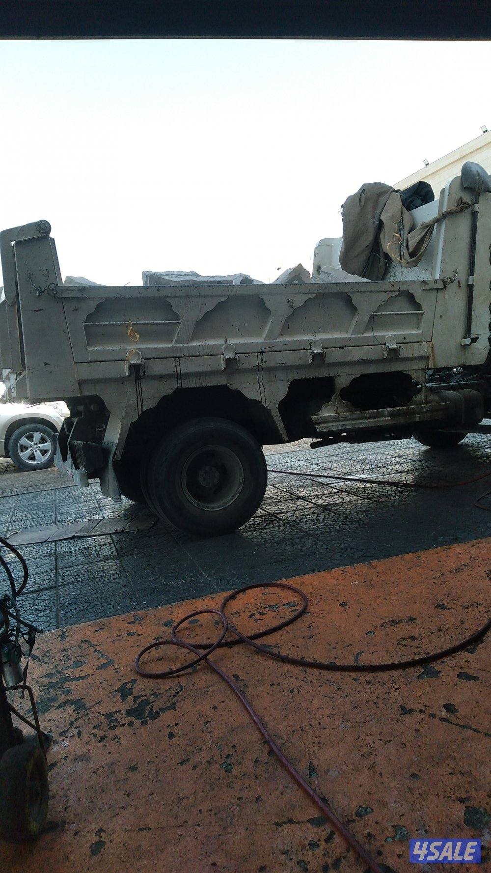 نساف رمل وصلبوخ وحمولة انقاض وسماد وتربه زراعيه واسفلت8