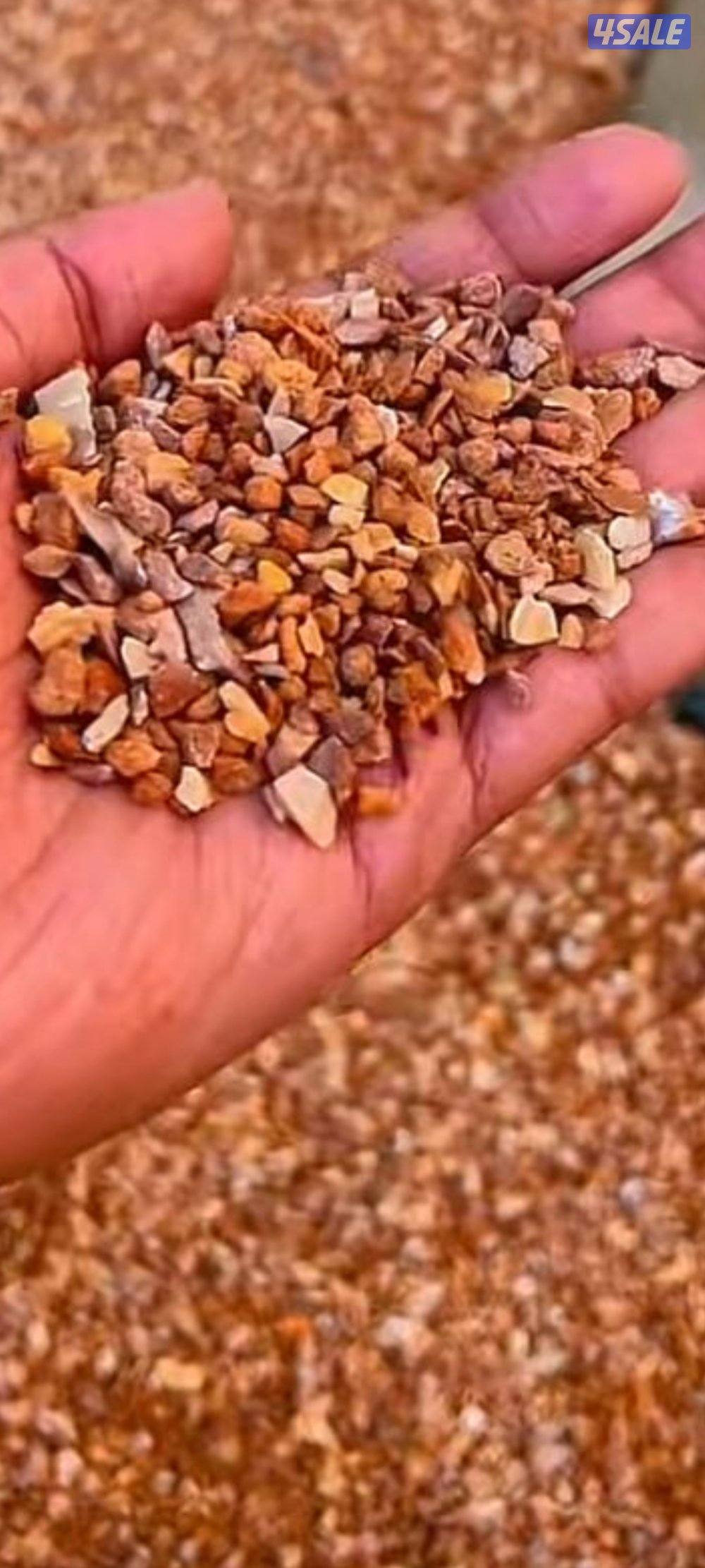 للبيع عشب صناعي بسعر جملة..2