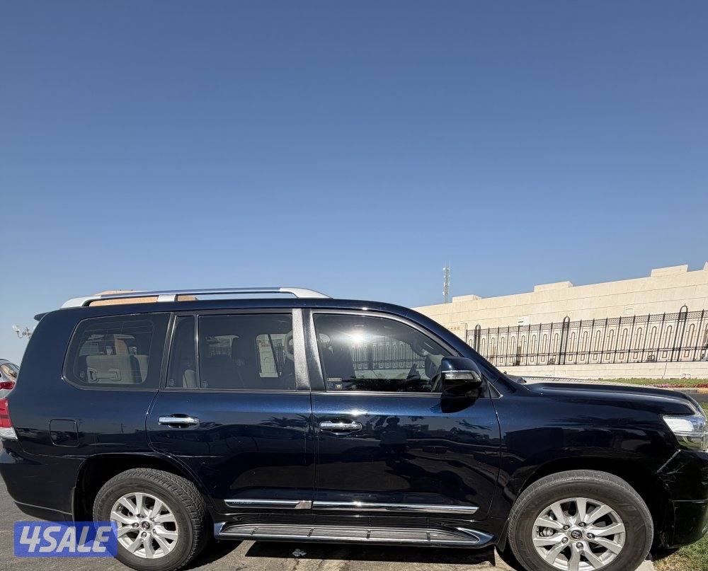 لاند كروزر0