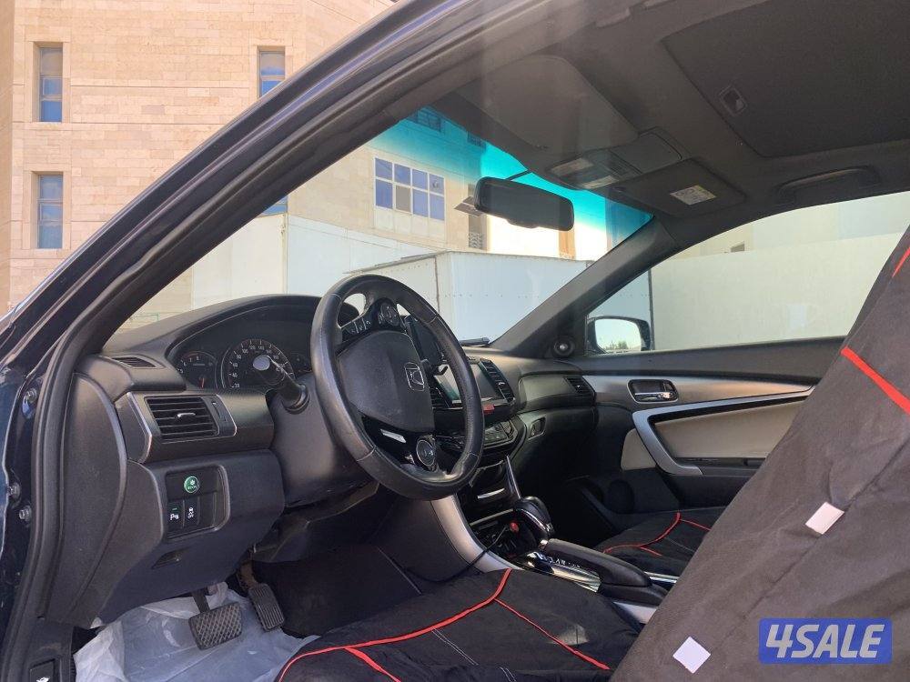 للبيع هوندا اكورد موديل ٢٠١٧ ماشي ٩٨ ألف كم2