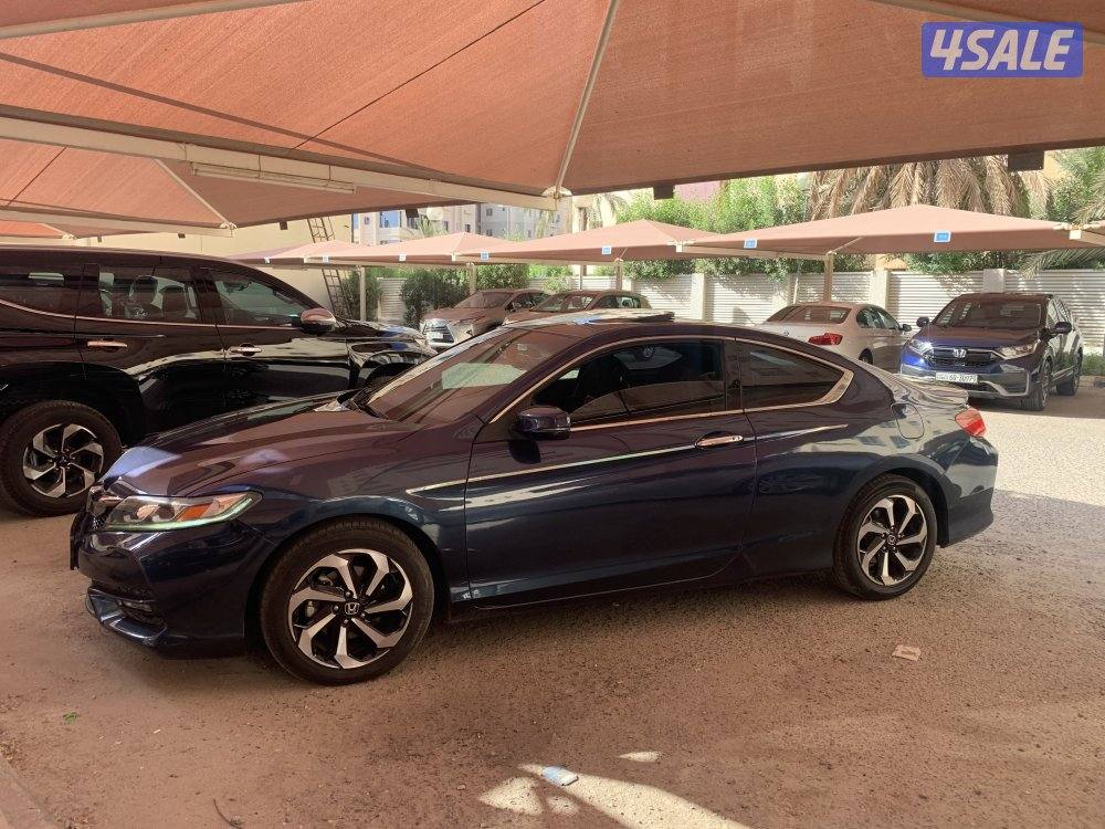 للبيع هوندا اكورد موديل ٢٠١٧ ماشي ٩٨ ألف كم3