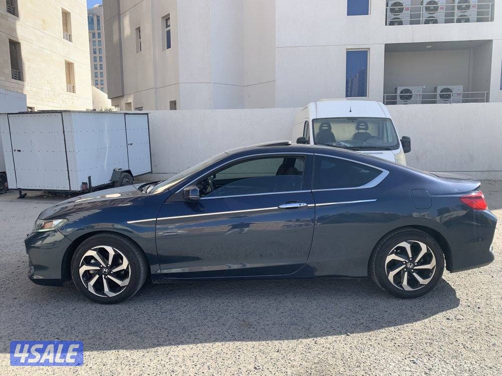 للبيع هوندا اكورد موديل ٢٠١٧ ماشي ٩٨ ألف كم4