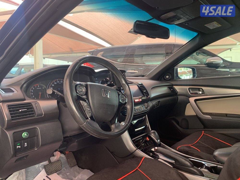 للبيع هوندا اكورد موديل ٢٠١٧ ماشي ٩٨ ألف كم6