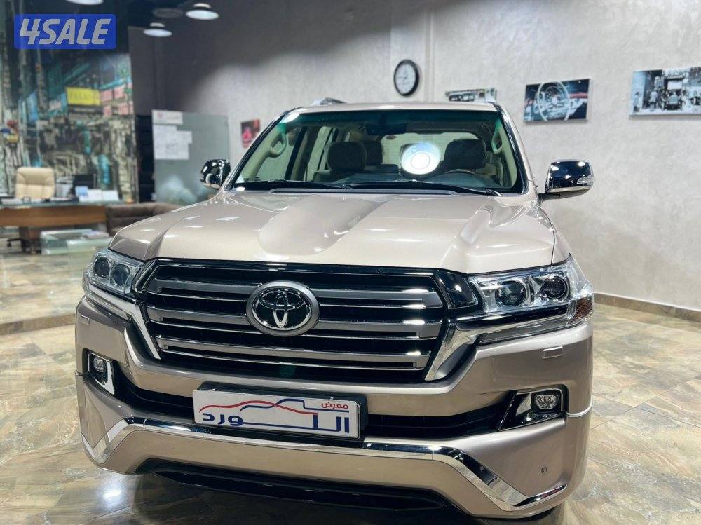 لاندكروزر GX.R جلد زوايد موديل 2017 ماشي 107 صبغ الوكالة بحالة نادرة5