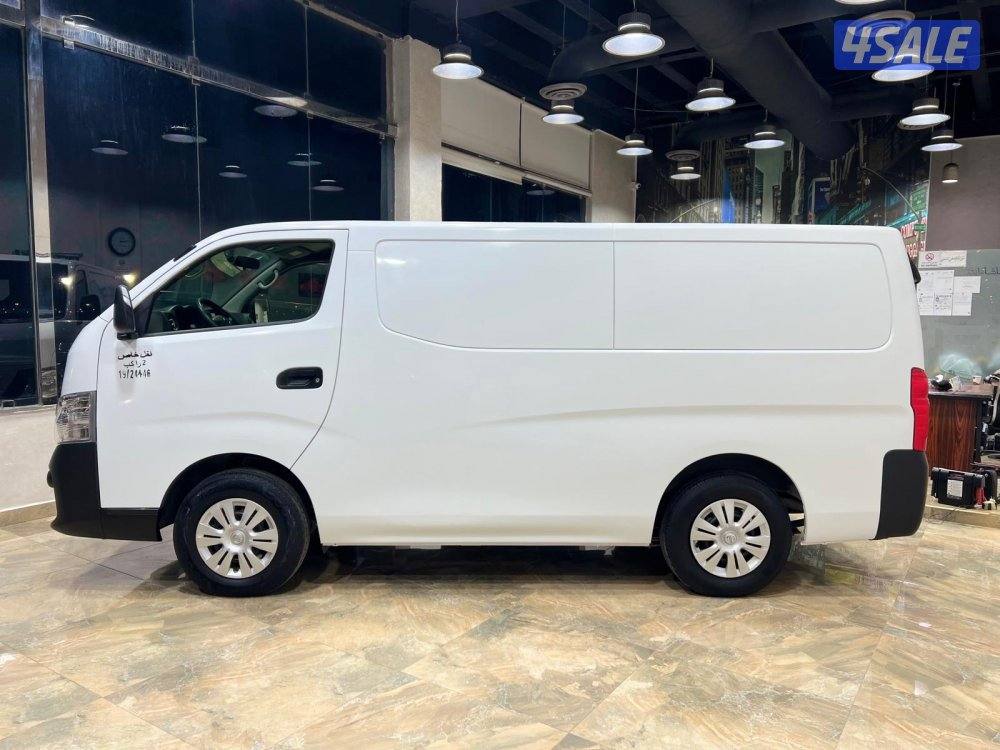 باص مقفل نيسان اورفان قير عادي موديل 2020 ماشي 58 الف بحالة ممتازة1