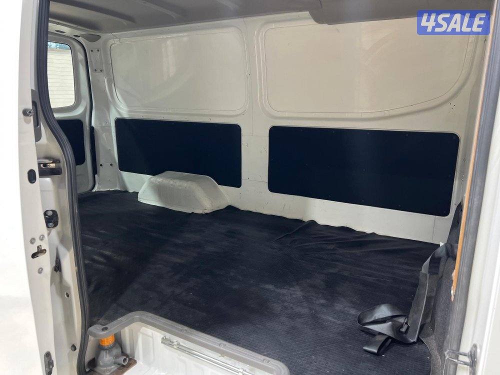 باص مقفل نيسان اورفان قير عادي موديل 2020 ماشي 58 الف بحالة ممتازة7