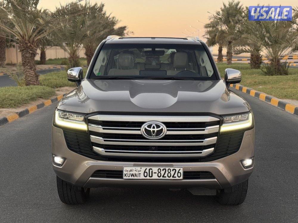 لاندكروزر VX 20221