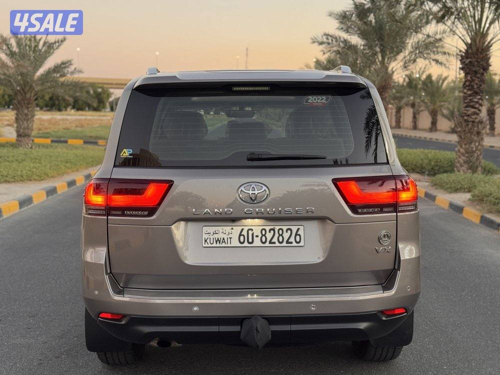 لاندكروزر VX 20223