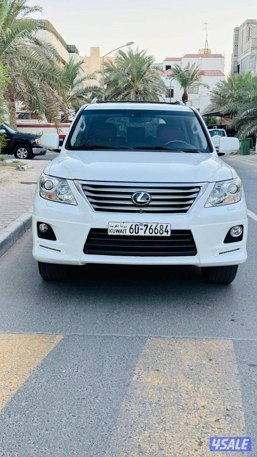 للبيع LX5702