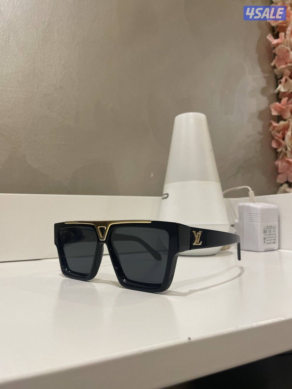 نظارة ال في LV شراء بوتيك ميكانوس0