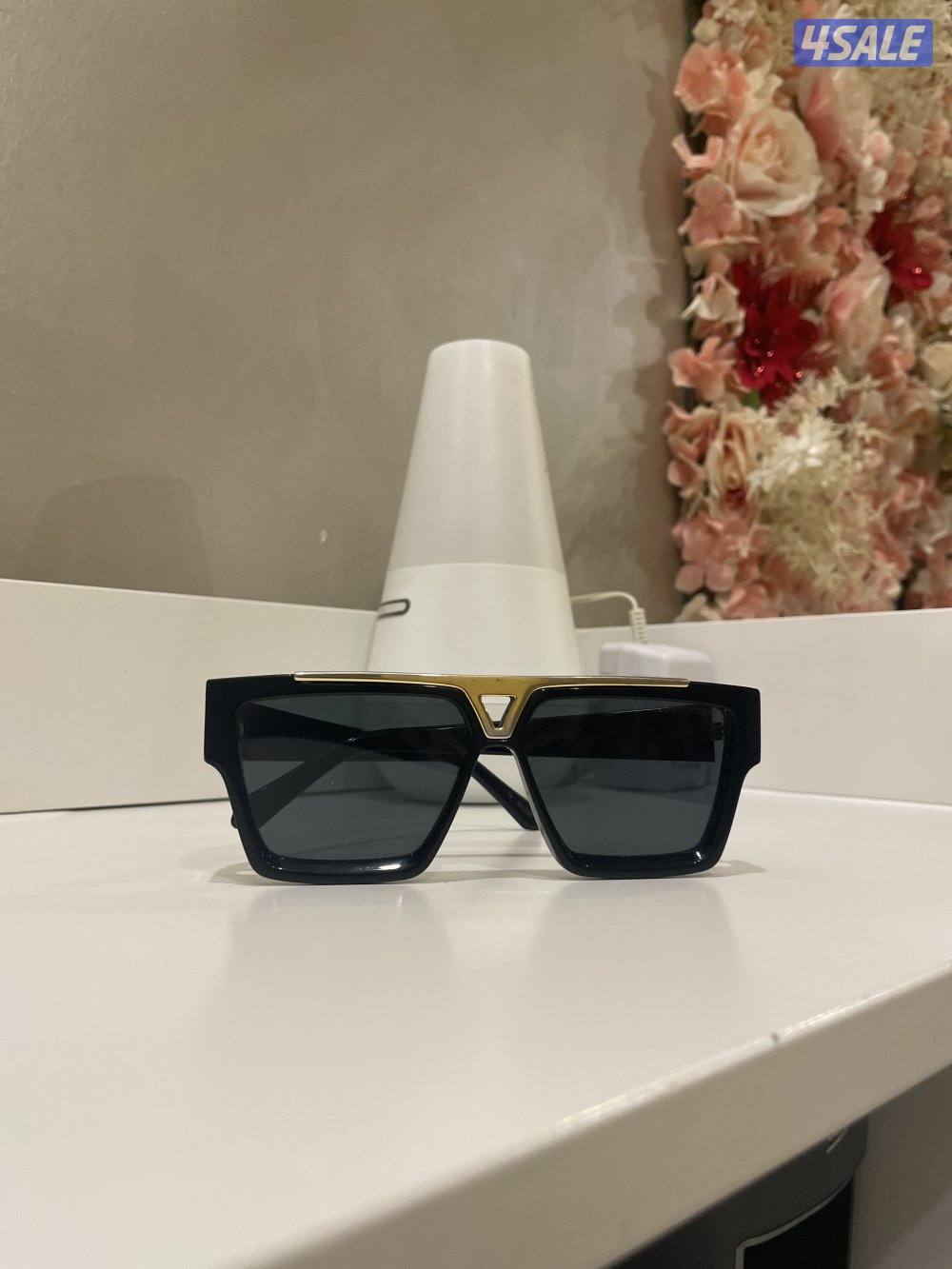 نظارة ال في LV شراء بوتيك ميكانوس2