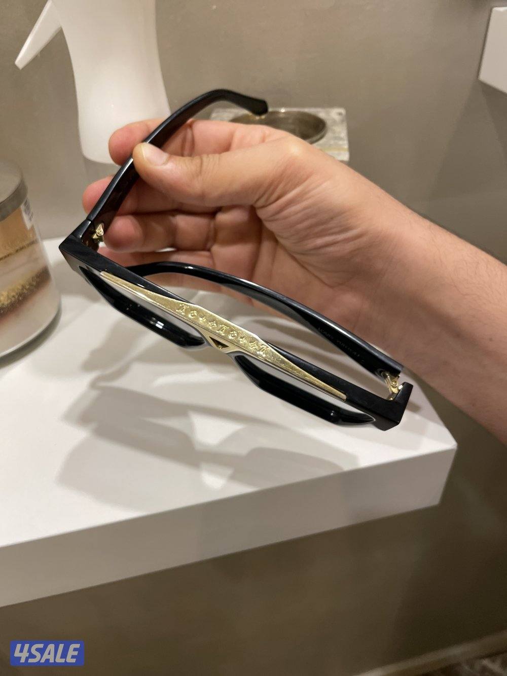 نظارة ال في LV شراء بوتيك ميكانوس4