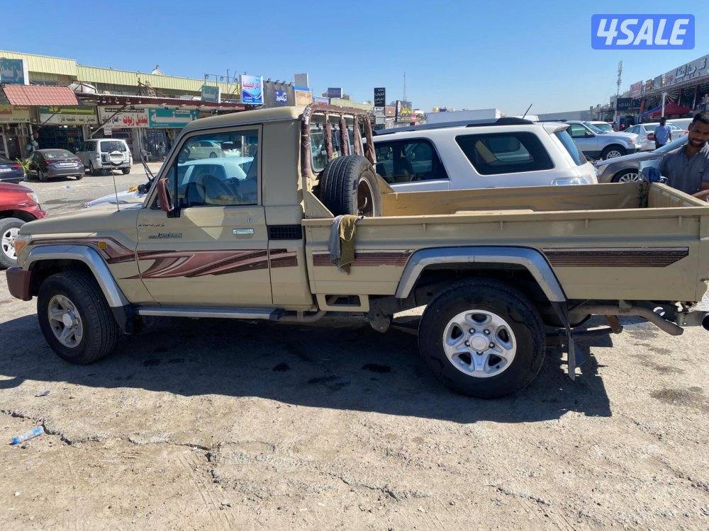 للبيع تويوتا شاص موديل 2012 السياره نظيفه جدا واستعمال يومي فحص كامل2