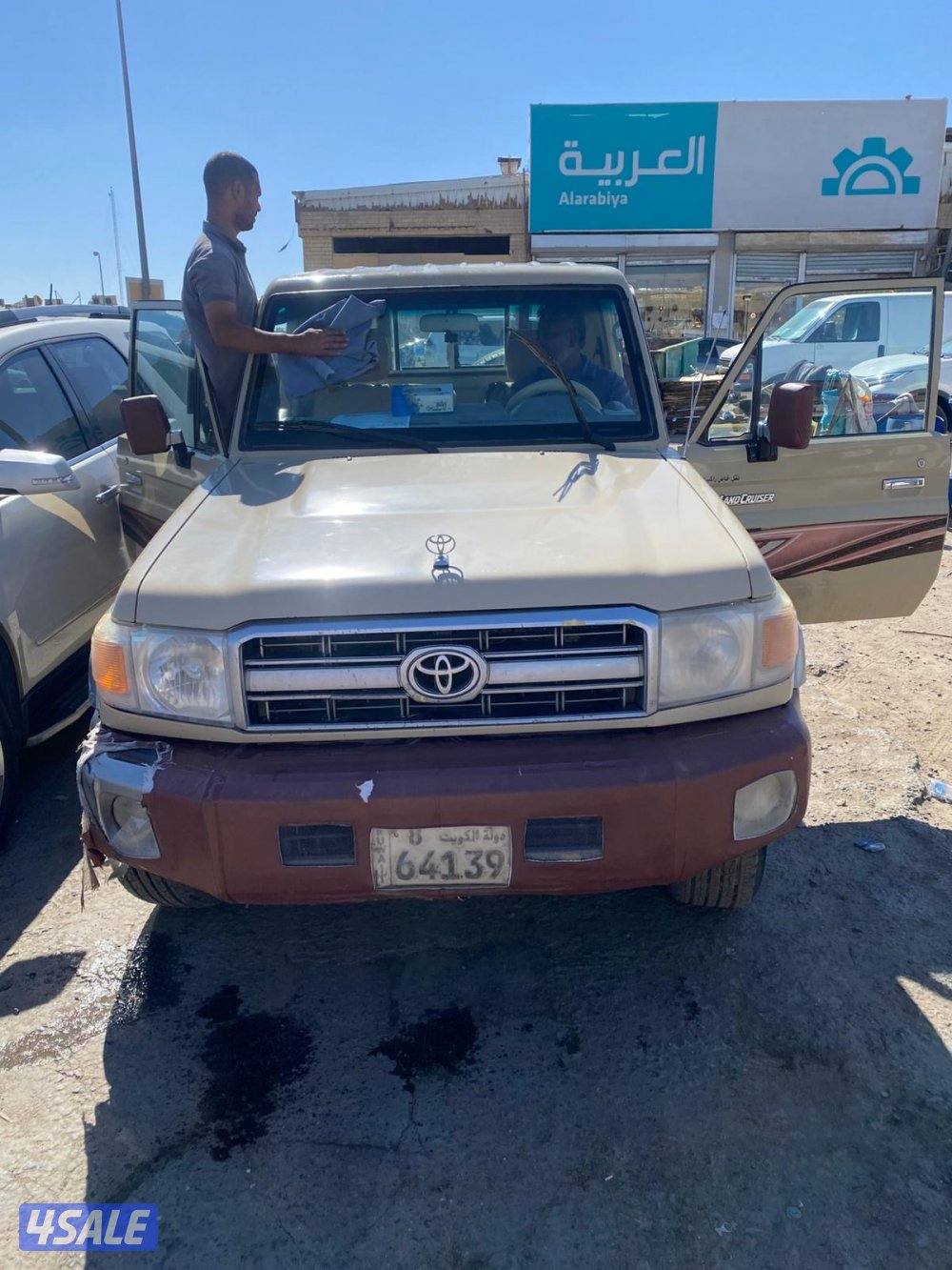 للبيع تويوتا شاص موديل 2012 السياره نظيفه جدا واستعمال يومي فحص كامل3