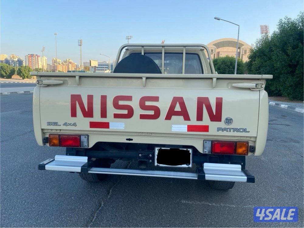 وانيت نيسان باترول2016 عداد94 الف سيرفس منتظم وارد الوكاله قيرتوماتيك3