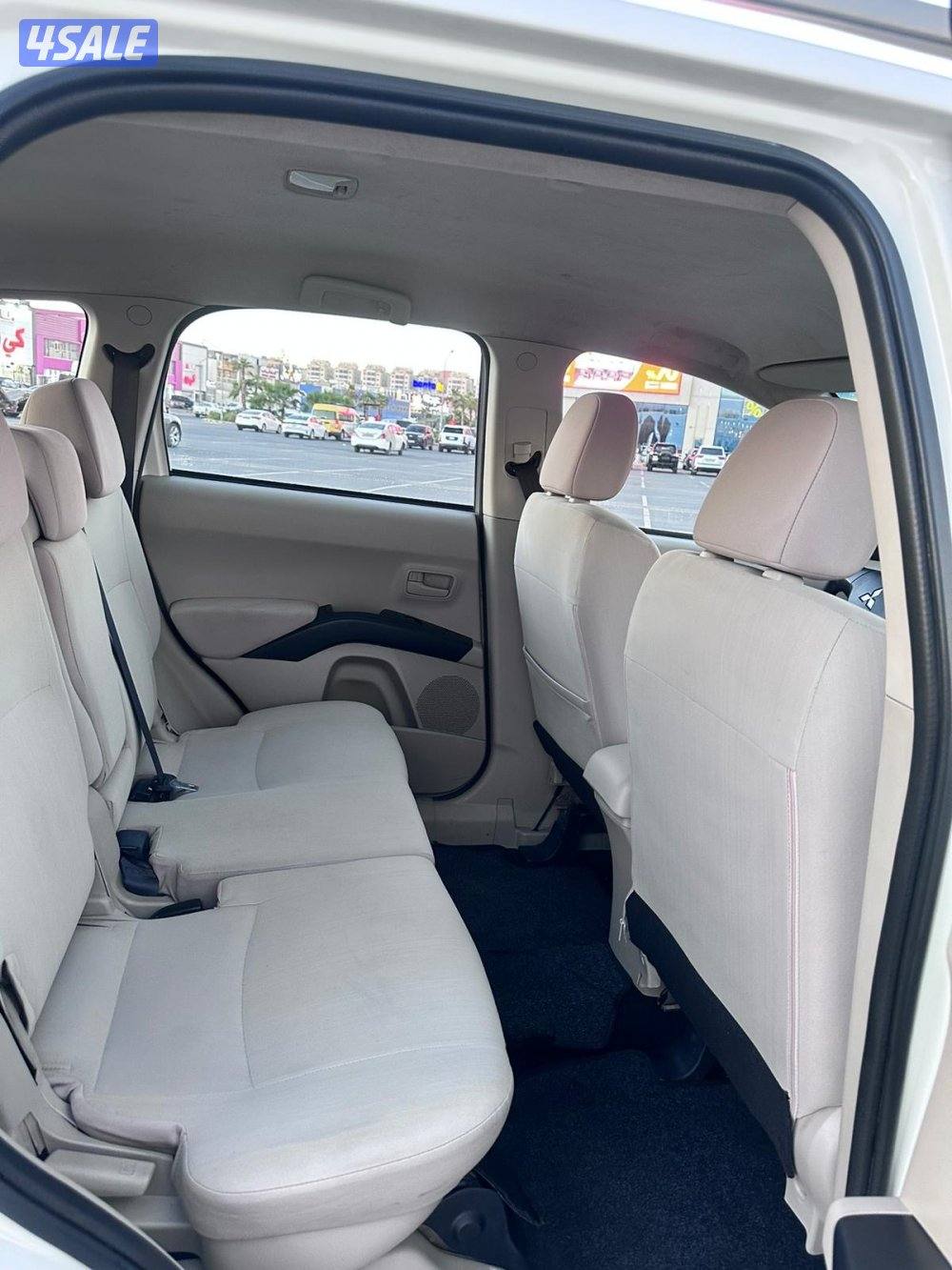 للبيع ميتسوبيشي اوتلاندر - موديل 2012 - العداد 150 الف -12