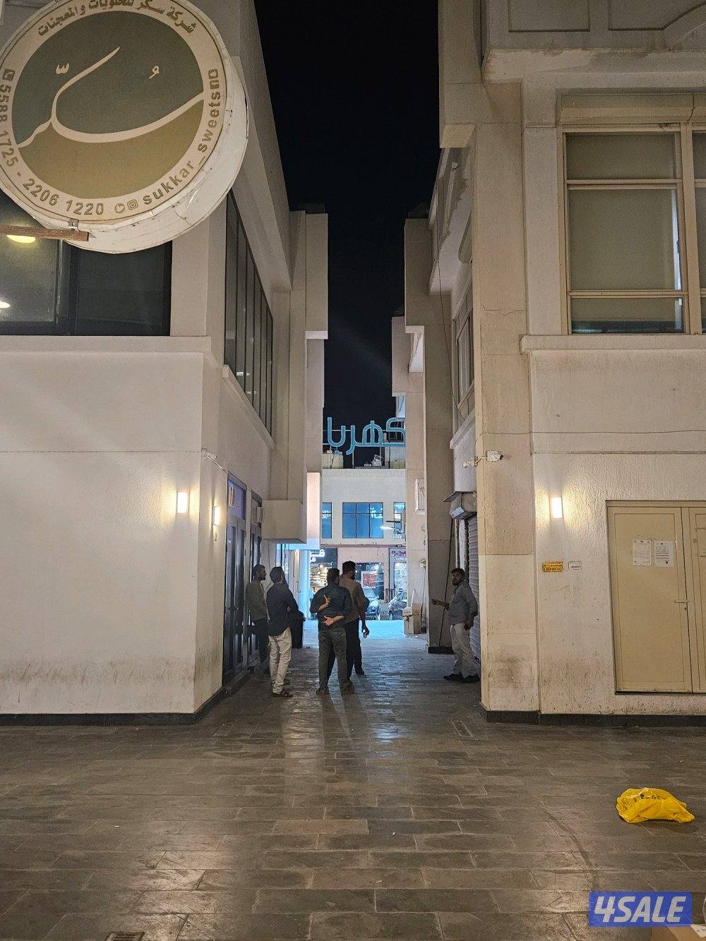 محل وطابق في شارع الكهرباء في أسواق القرين بناية جديدة1