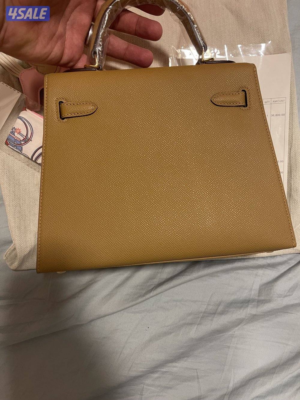 شنطة هيرمز Kelly 19 حجم وسط اصلية للبيع بالكرتون لم تستعمل2