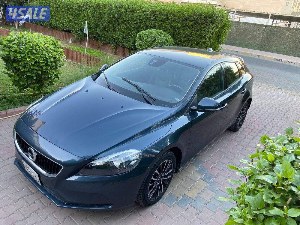 بحاله ممتازه V40 صيانه عامه موديل 2019 سلندرات 4 وارد الوكاله1