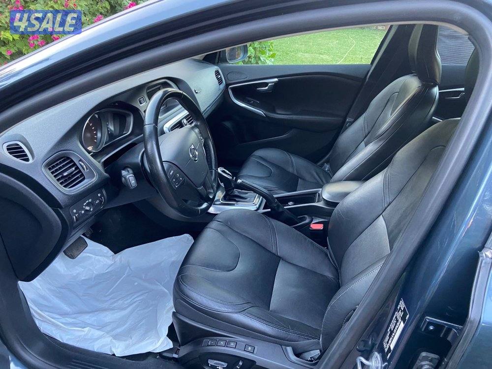 بحاله ممتازه V40 صيانه عامه موديل 2019 سلندرات 4 وارد الوكاله9