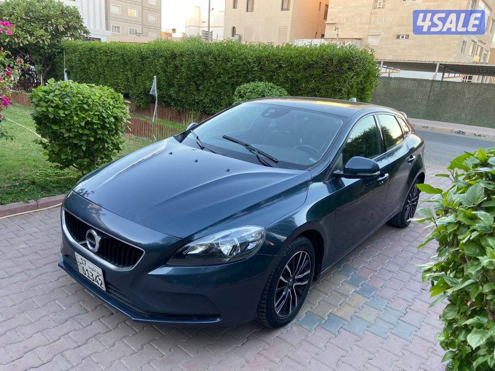 بحاله ممتازه V40 صيانه عامه موديل 2019 سلندرات 4 وارد الوكاله10