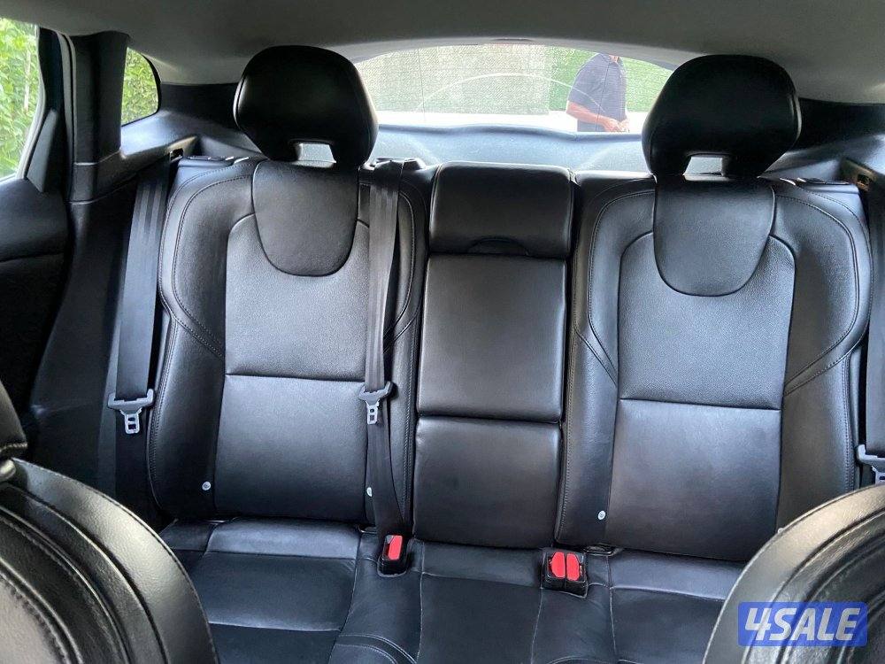 بحاله ممتازه V40 صيانه عامه موديل 2019 سلندرات 4 وارد الوكاله11