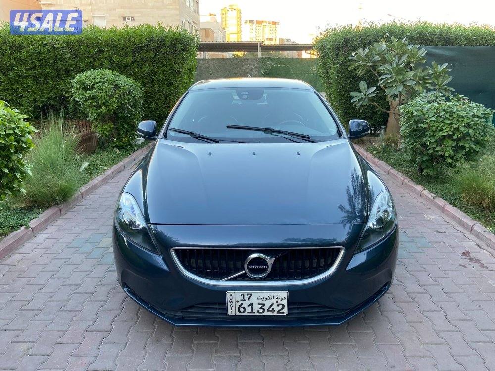 بحاله ممتازه V40 صيانه عامه موديل 2019 سلندرات 4 وارد الوكاله14