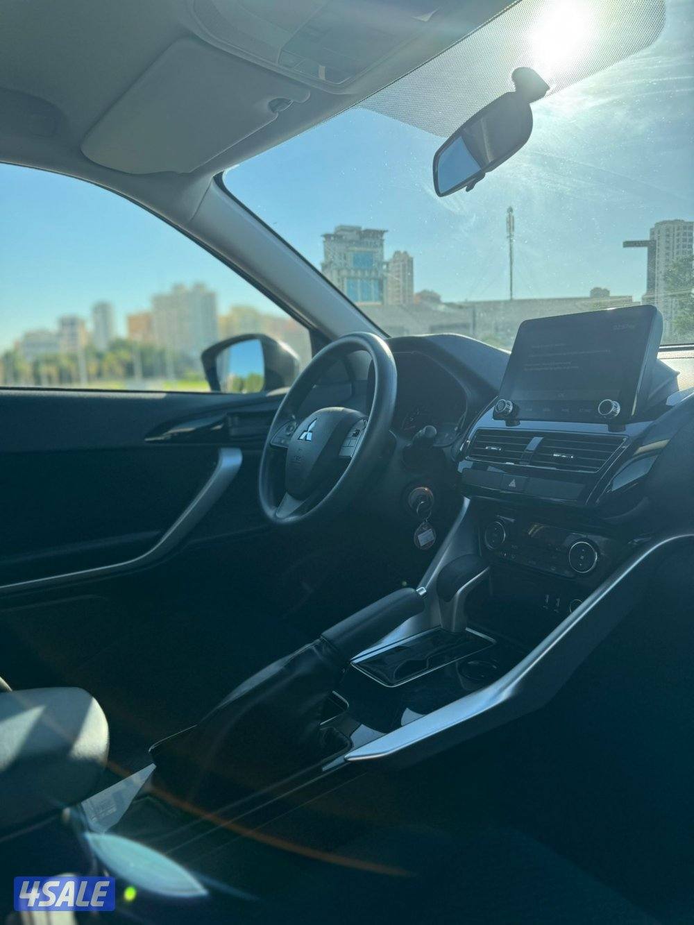 للبيع اكليبس كروس 
موديل 2022 
عداد 63 الف 
4 سلندر 
1500cc turbo9