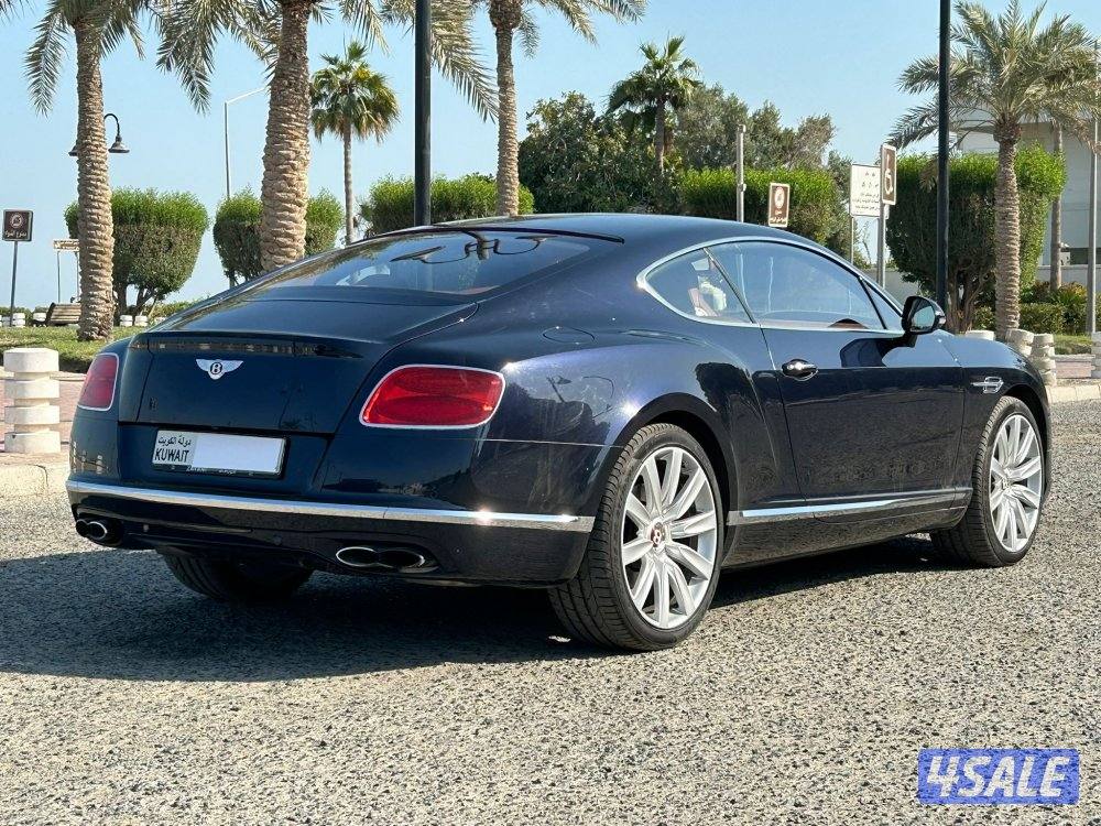 بنتلي GT8
موديل 2016
8 سلندر
عداد: 85 الف3