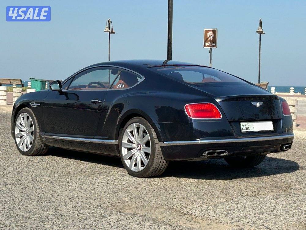 بنتلي GT8
موديل 2016
8 سلندر
عداد: 85 الف4