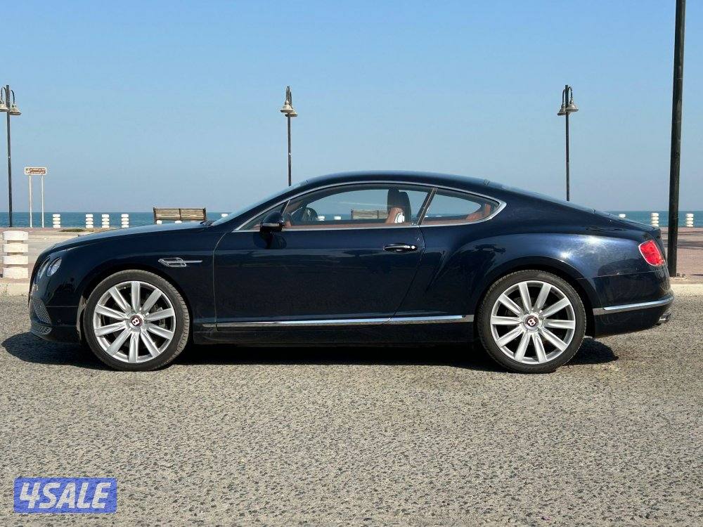 بنتلي GT8
موديل 2016
8 سلندر
عداد: 85 الف5