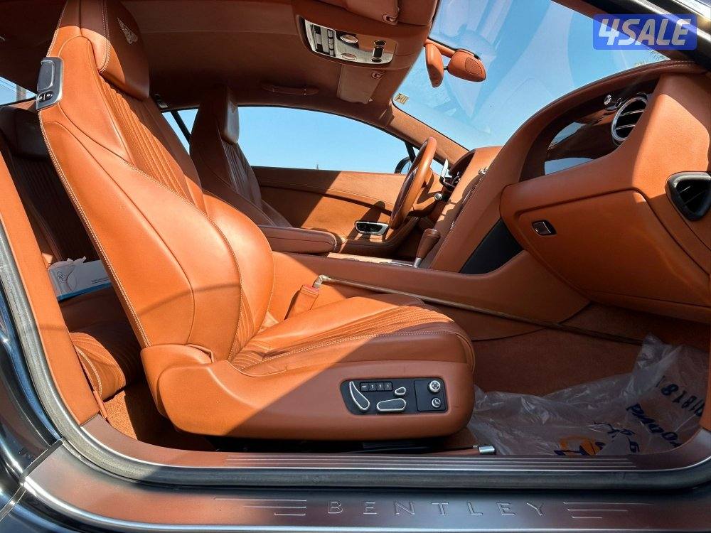 بنتلي GT8
موديل 2016
8 سلندر
عداد: 85 الف13